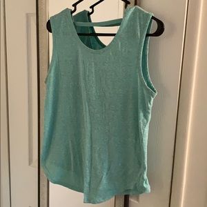 Cute teal top